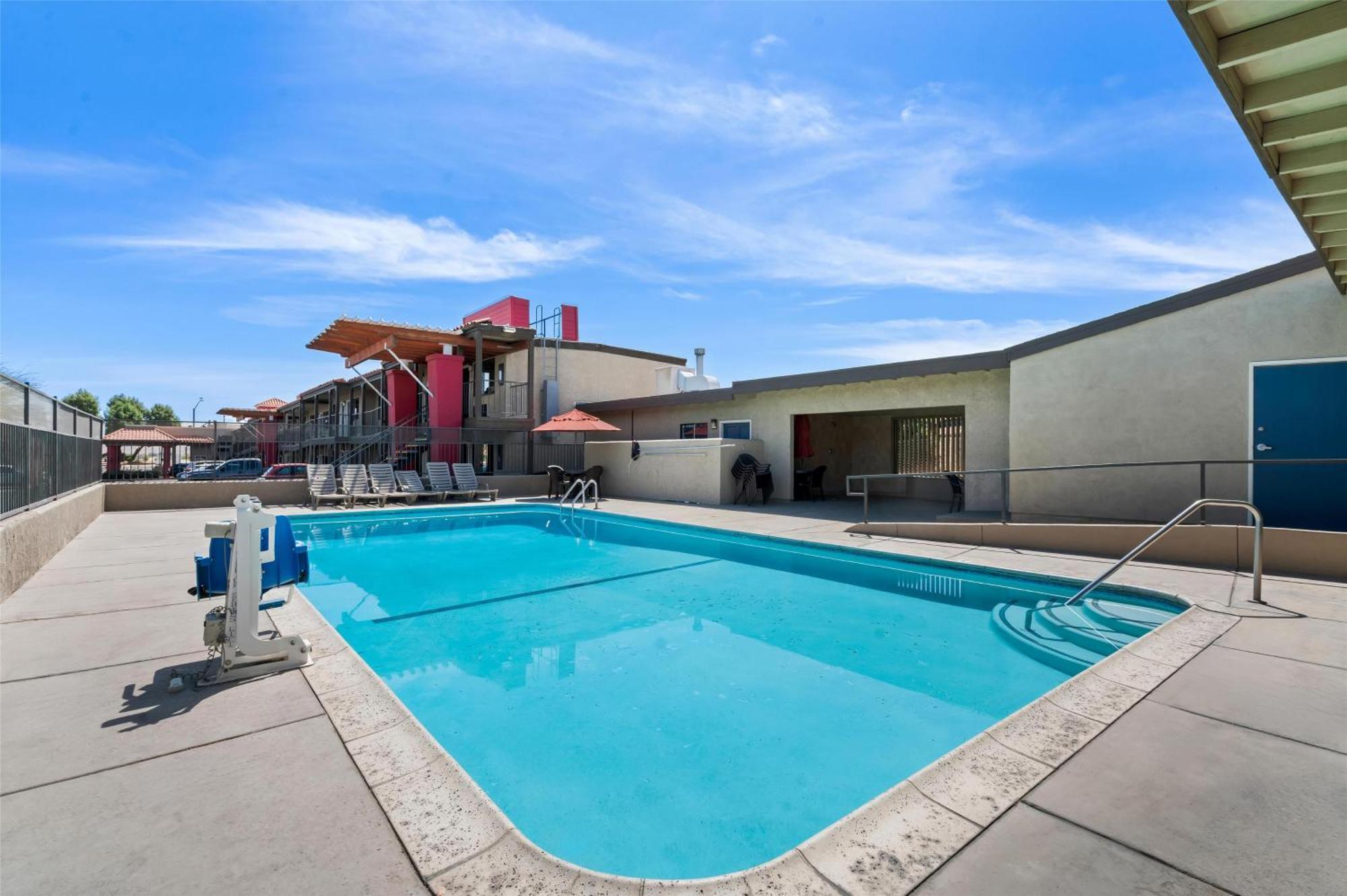 Best Western Desert Villa Inn Barstow Luaran gambar